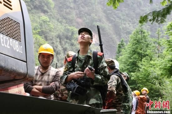 雅安蘆山地震遇難人數(shù)達(dá)186人 仍有21人失蹤